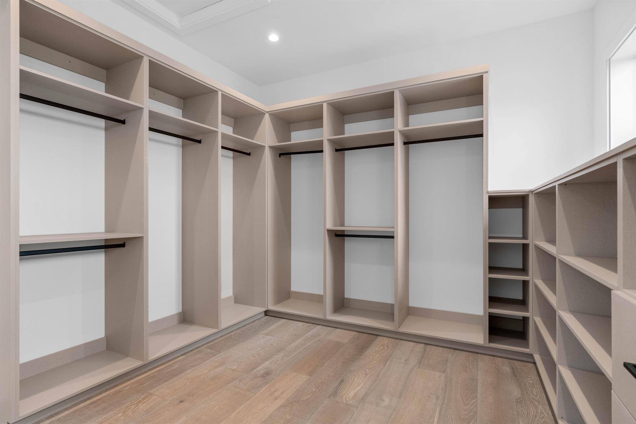 TEQUESTA COUNTRY CLUB - Residential