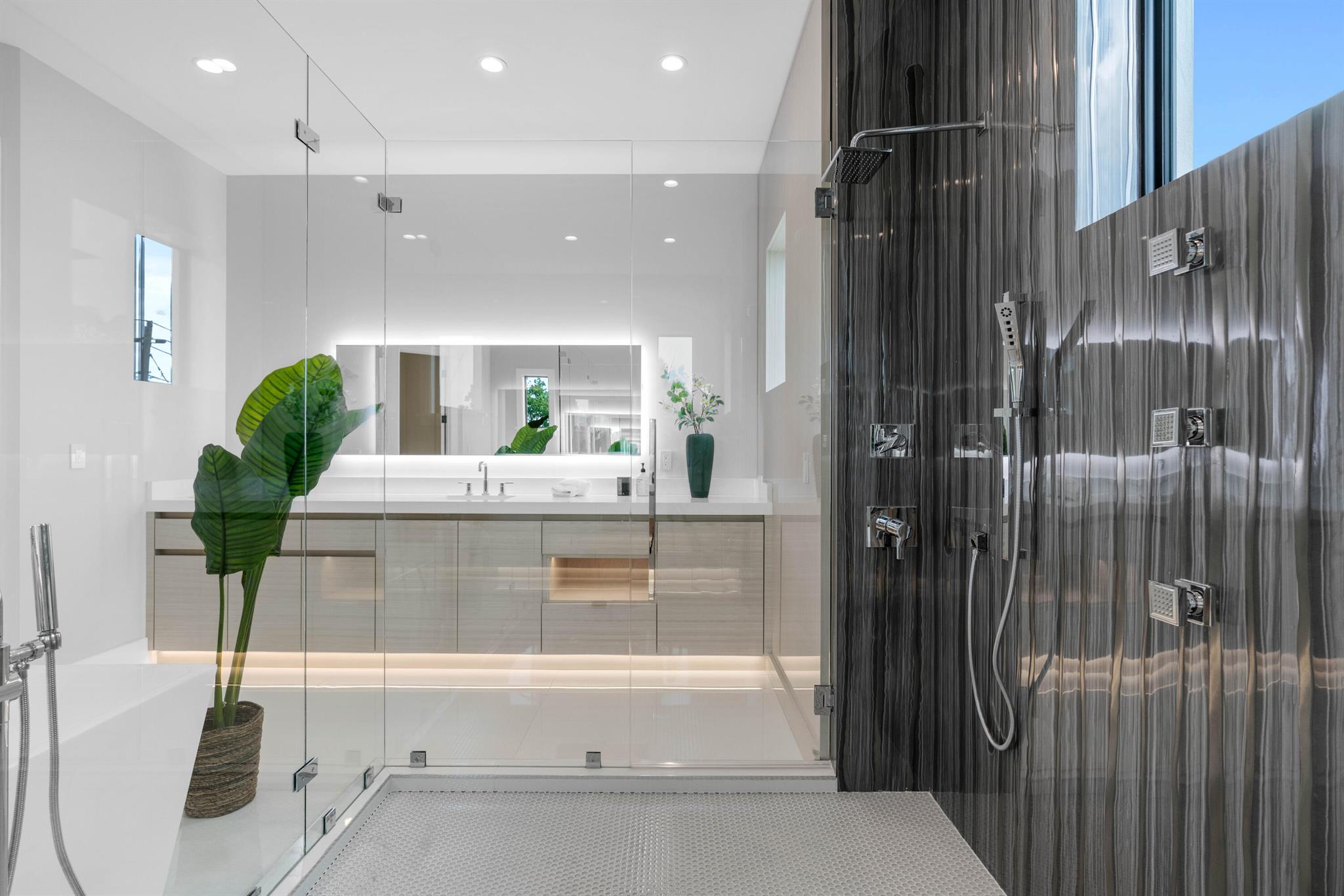 TEQUESTA COUNTRY CLUB - Residential