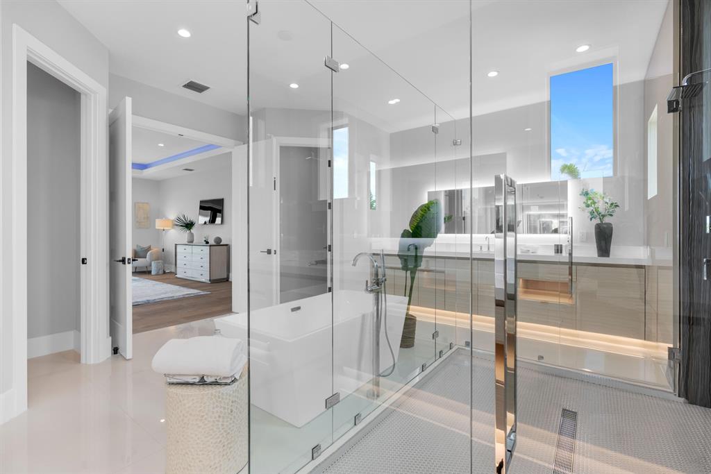 TEQUESTA COUNTRY CLUB - Residential