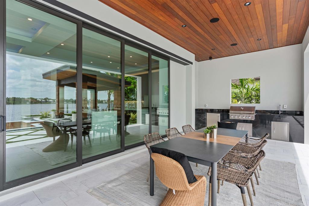 TEQUESTA COUNTRY CLUB - Residential