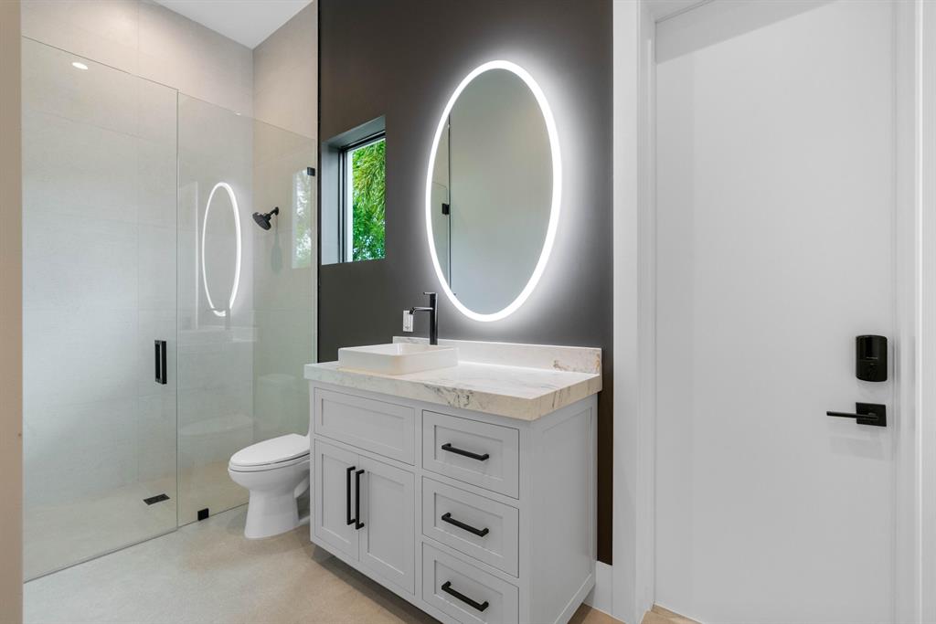 TEQUESTA COUNTRY CLUB - Residential