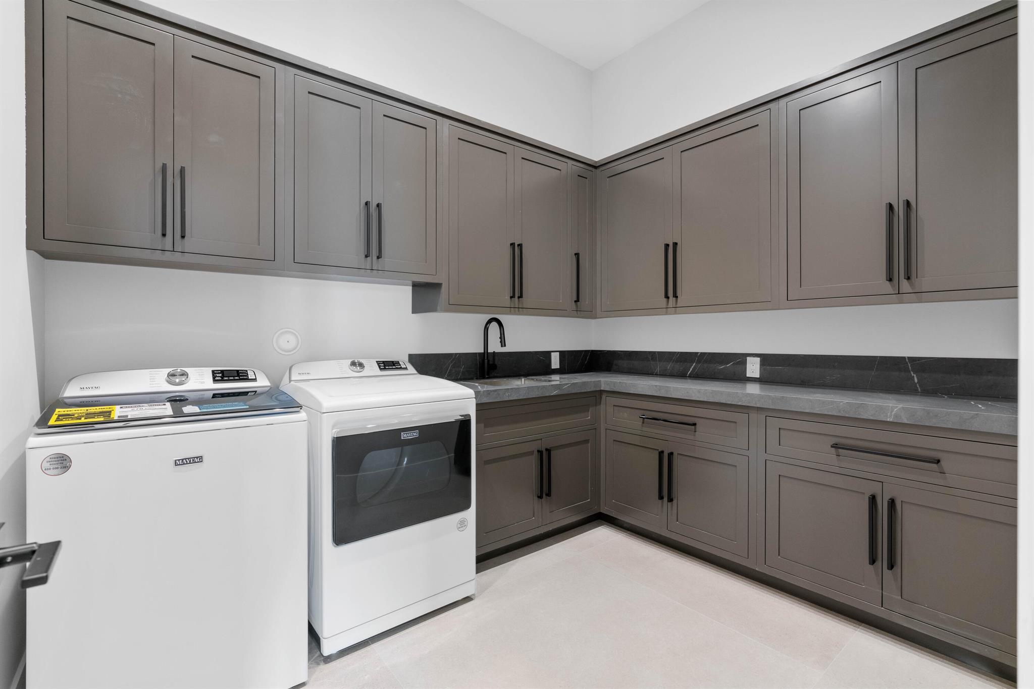 TEQUESTA COUNTRY CLUB - Residential