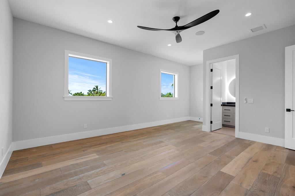 TEQUESTA COUNTRY CLUB - Residential