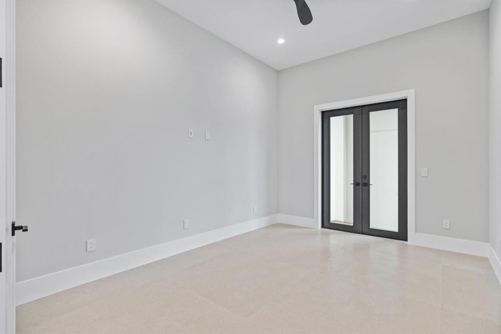 TEQUESTA COUNTRY CLUB - Residential