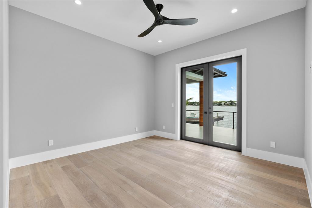 TEQUESTA COUNTRY CLUB - Residential