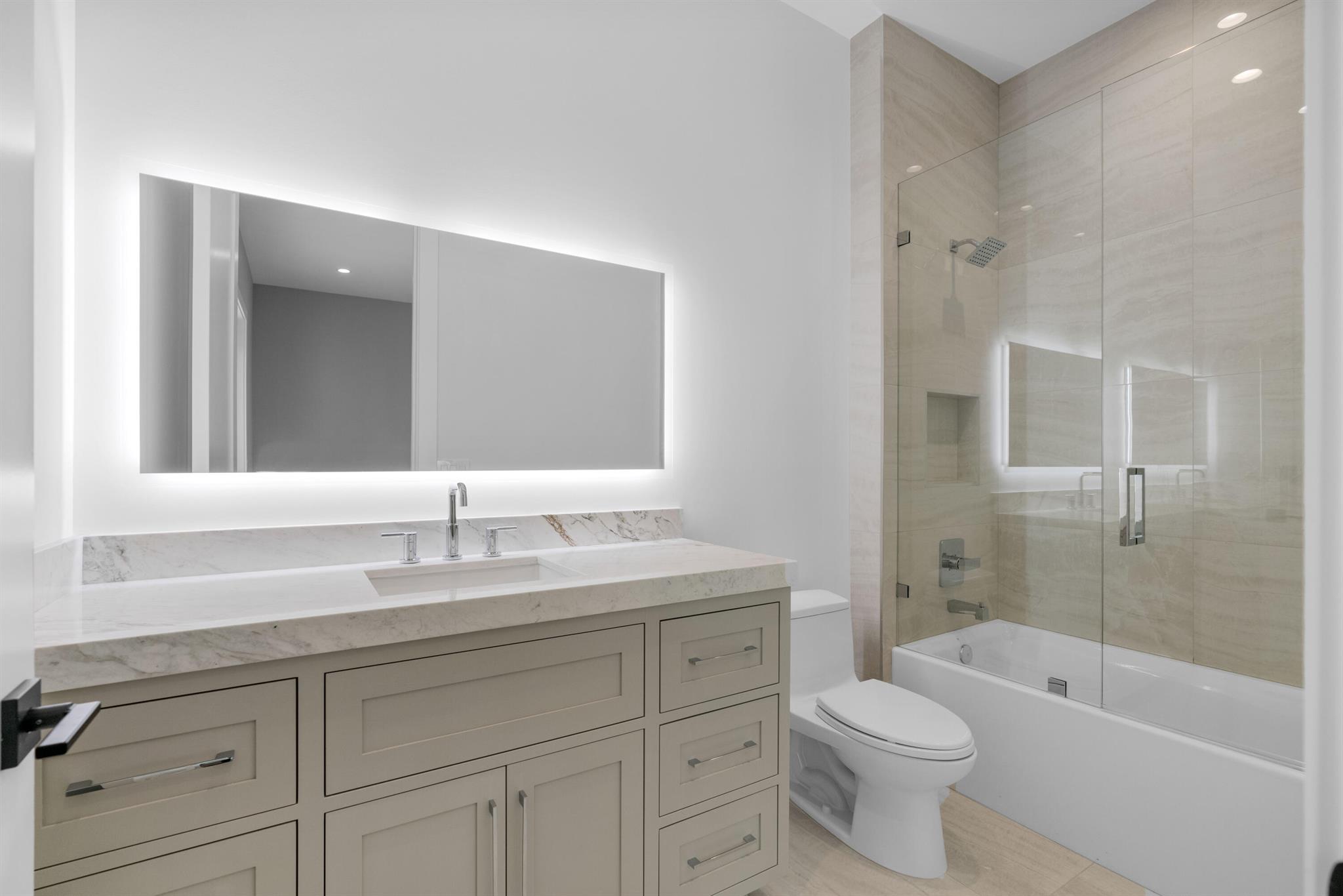 TEQUESTA COUNTRY CLUB - Residential