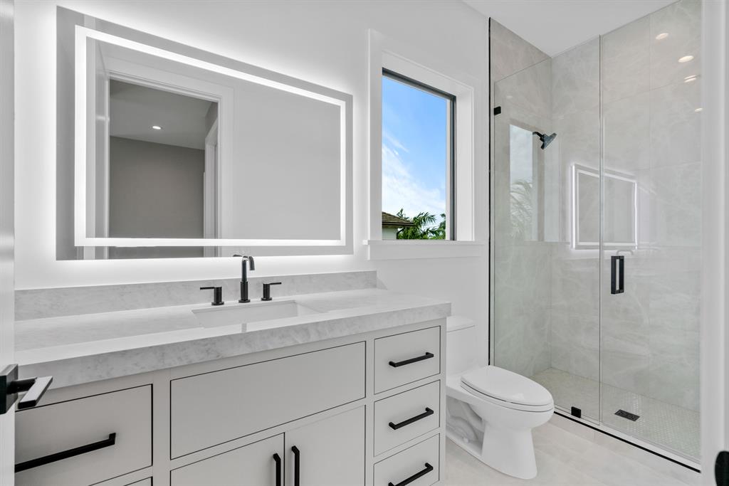 TEQUESTA COUNTRY CLUB - Residential