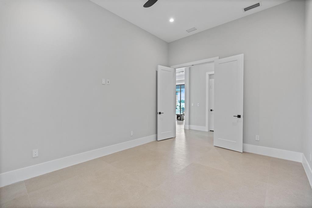 TEQUESTA COUNTRY CLUB - Residential