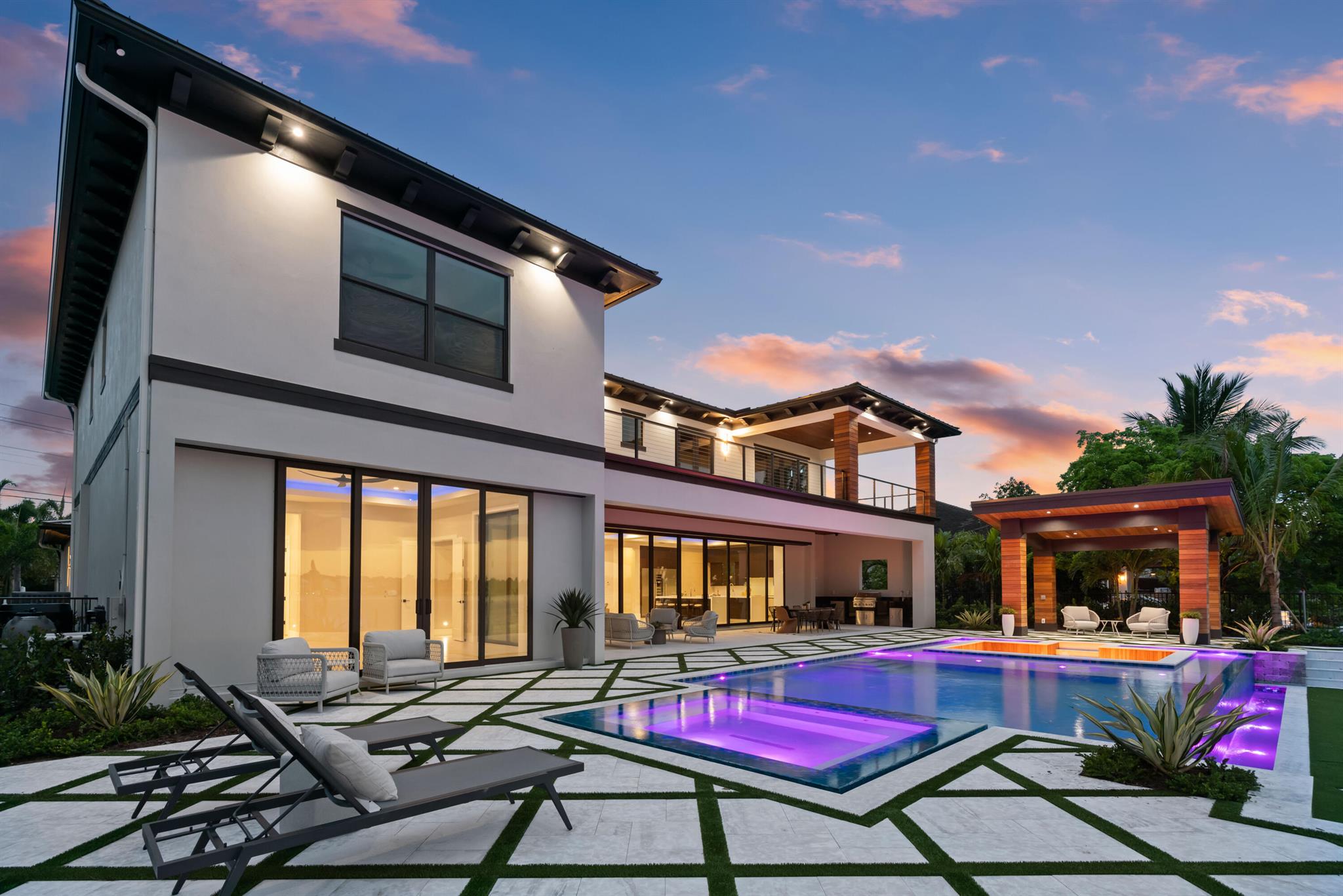 TEQUESTA COUNTRY CLUB - Residential