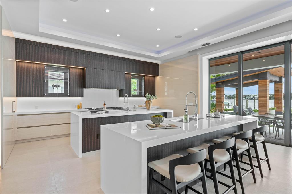 TEQUESTA COUNTRY CLUB - Residential