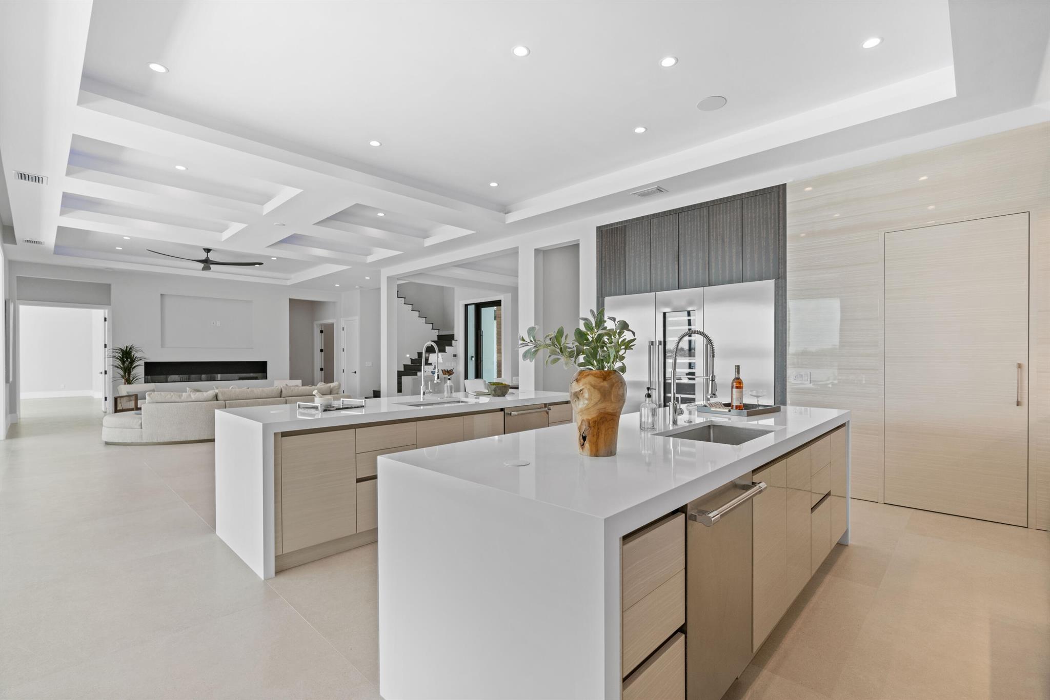 TEQUESTA COUNTRY CLUB - Residential