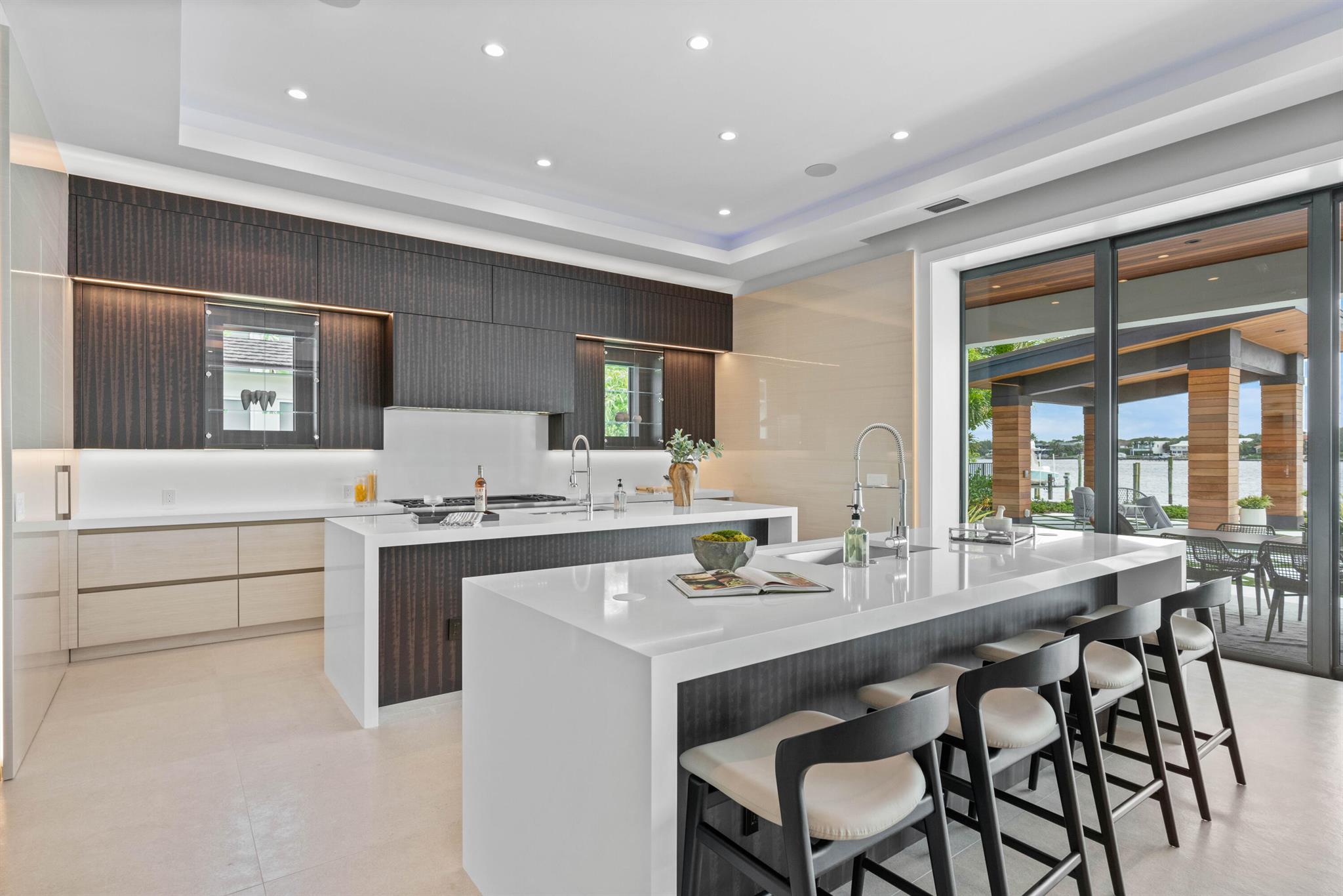 TEQUESTA COUNTRY CLUB - Residential