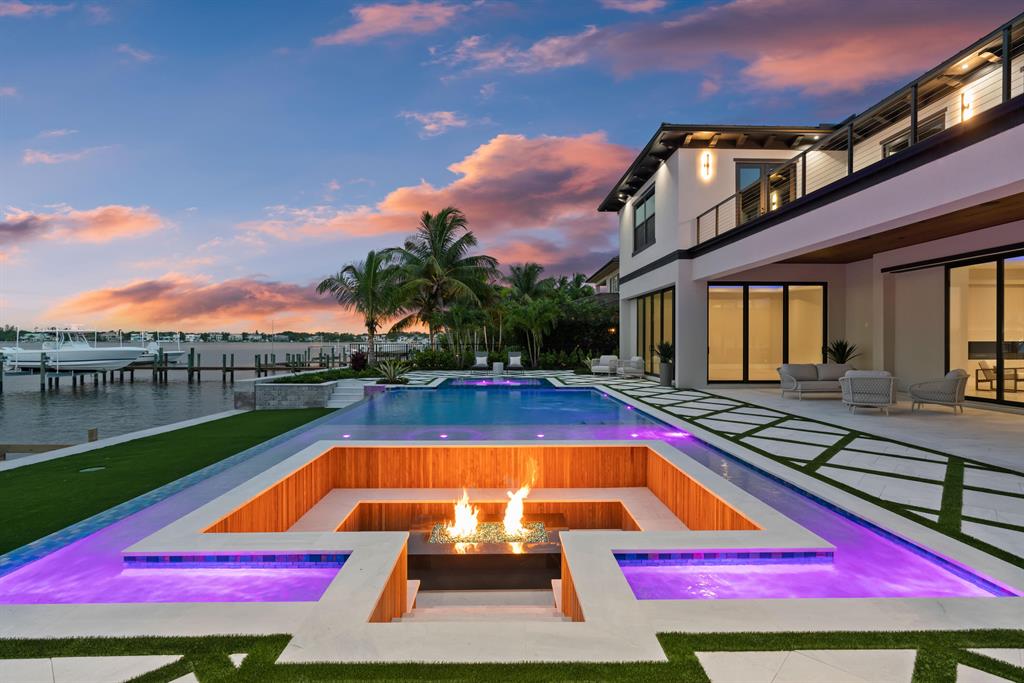 TEQUESTA COUNTRY CLUB - Residential