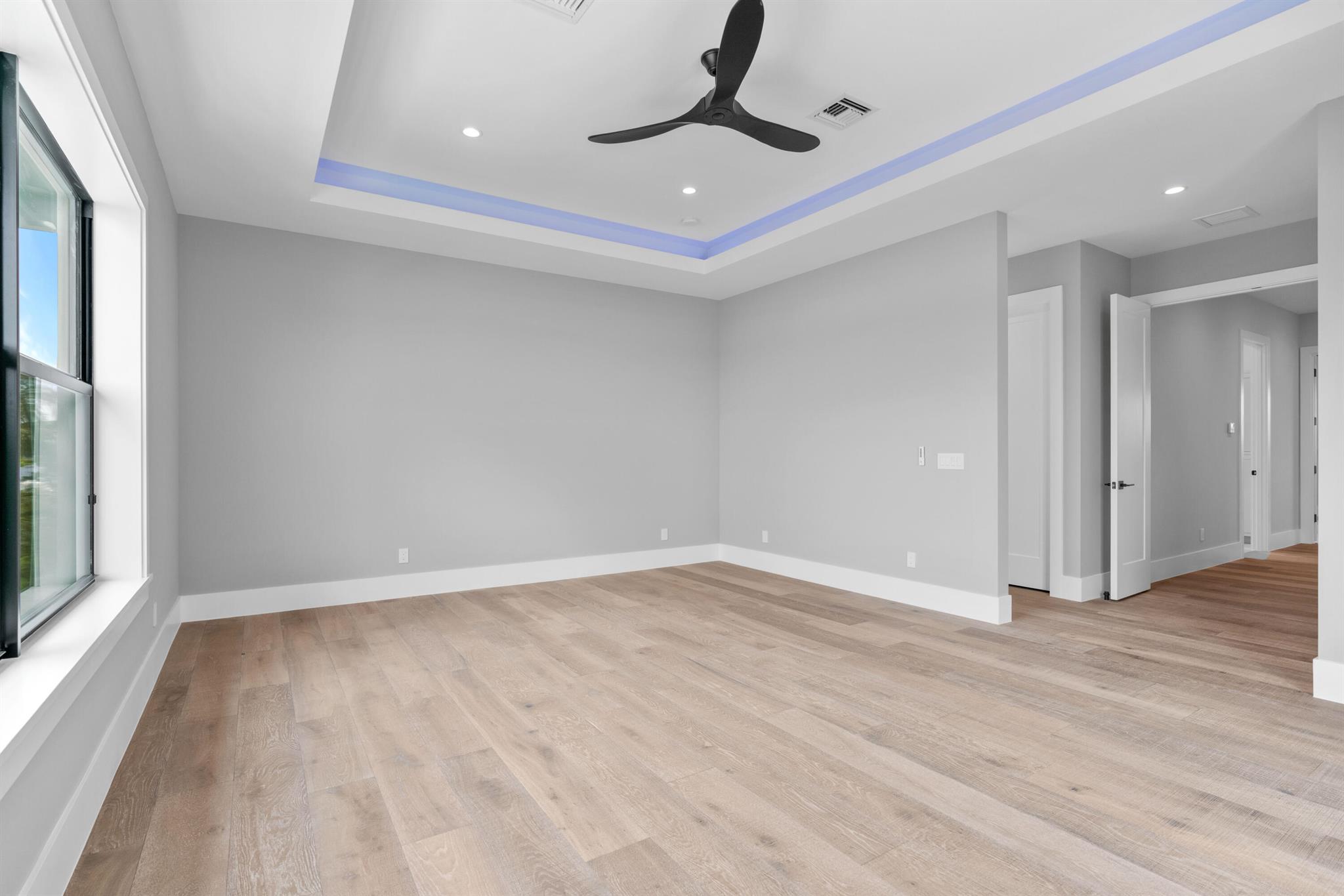 TEQUESTA COUNTRY CLUB - Residential