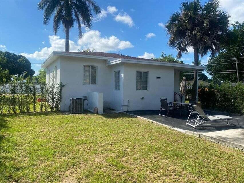 Hallandale Park - Residential Lease