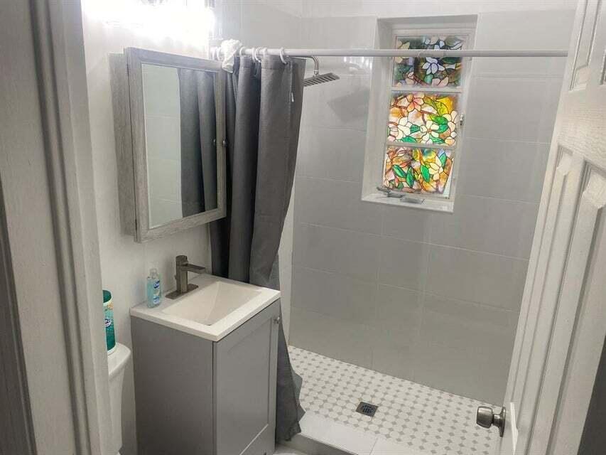 Hallandale Park - Residential Lease