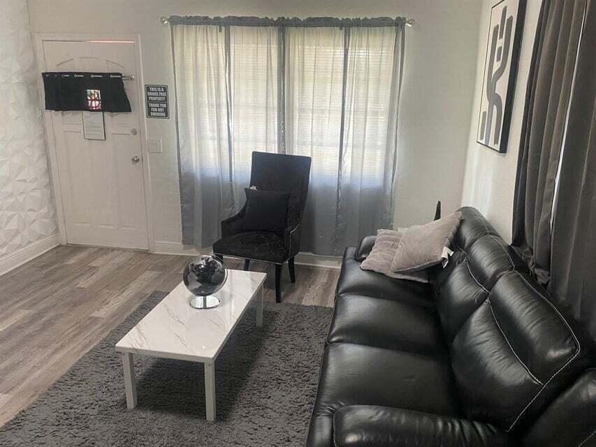 Hallandale Park - Residential Lease