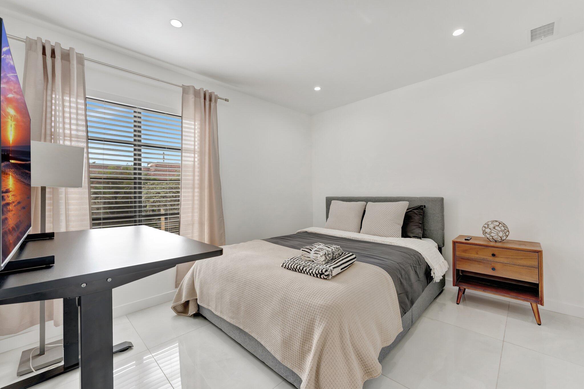 CYPRESS PARK CONDO - Residential Lease