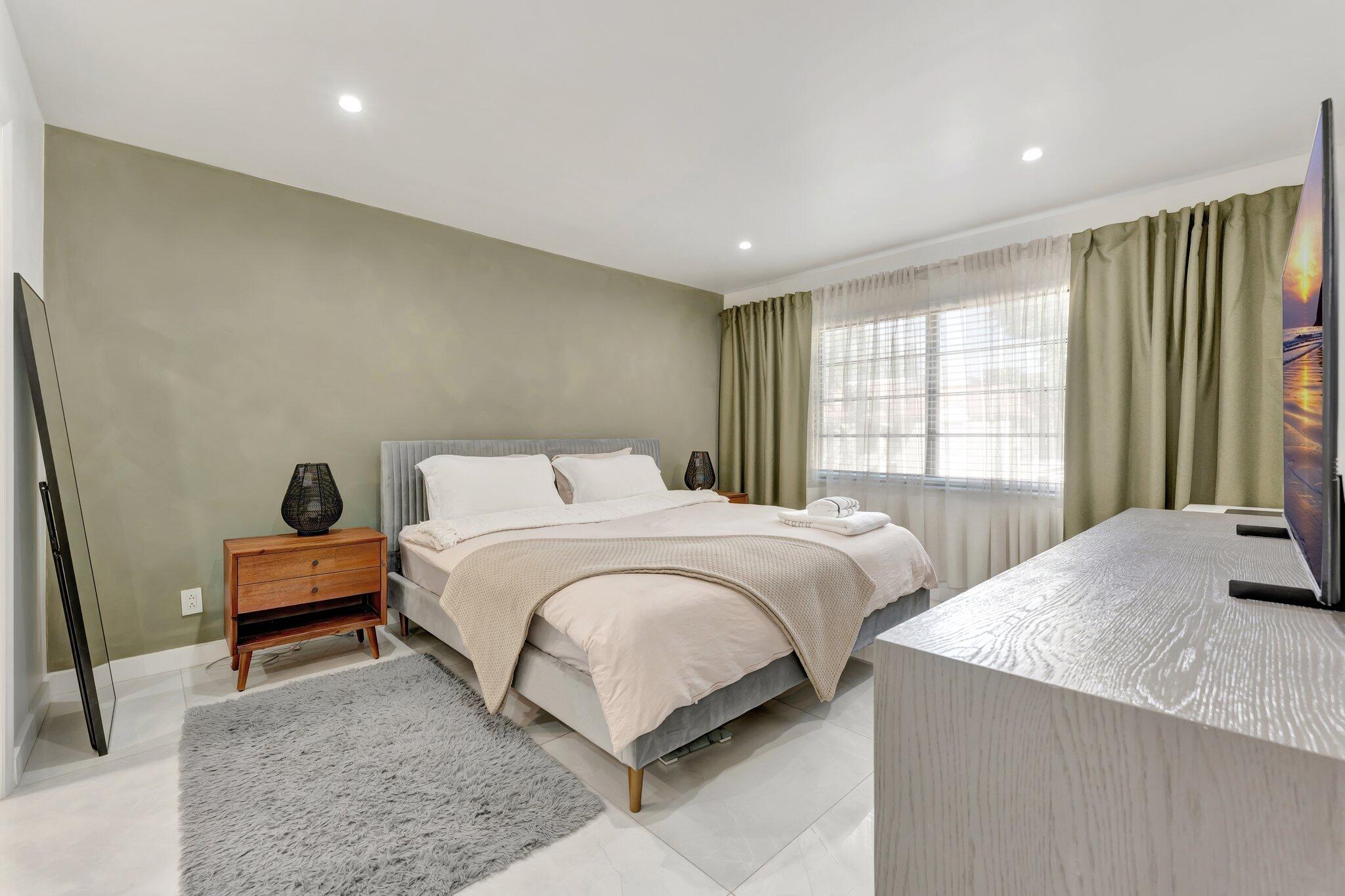 CYPRESS PARK CONDO - Residential Lease