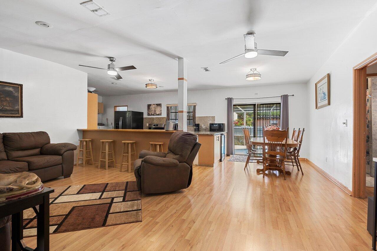 1045 NW 47th Terrace