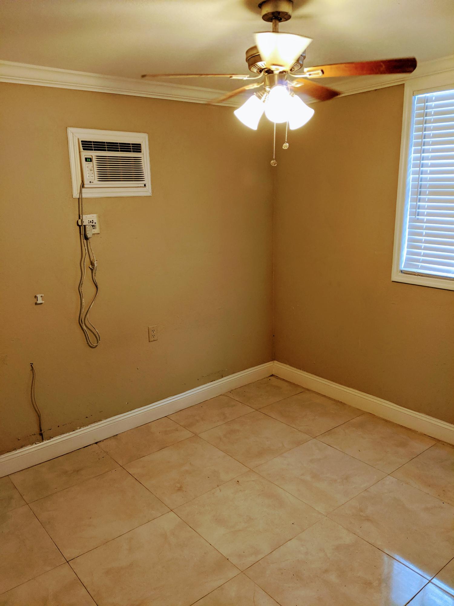 ROYAL PALM ESTATES 4 - Residential Lease