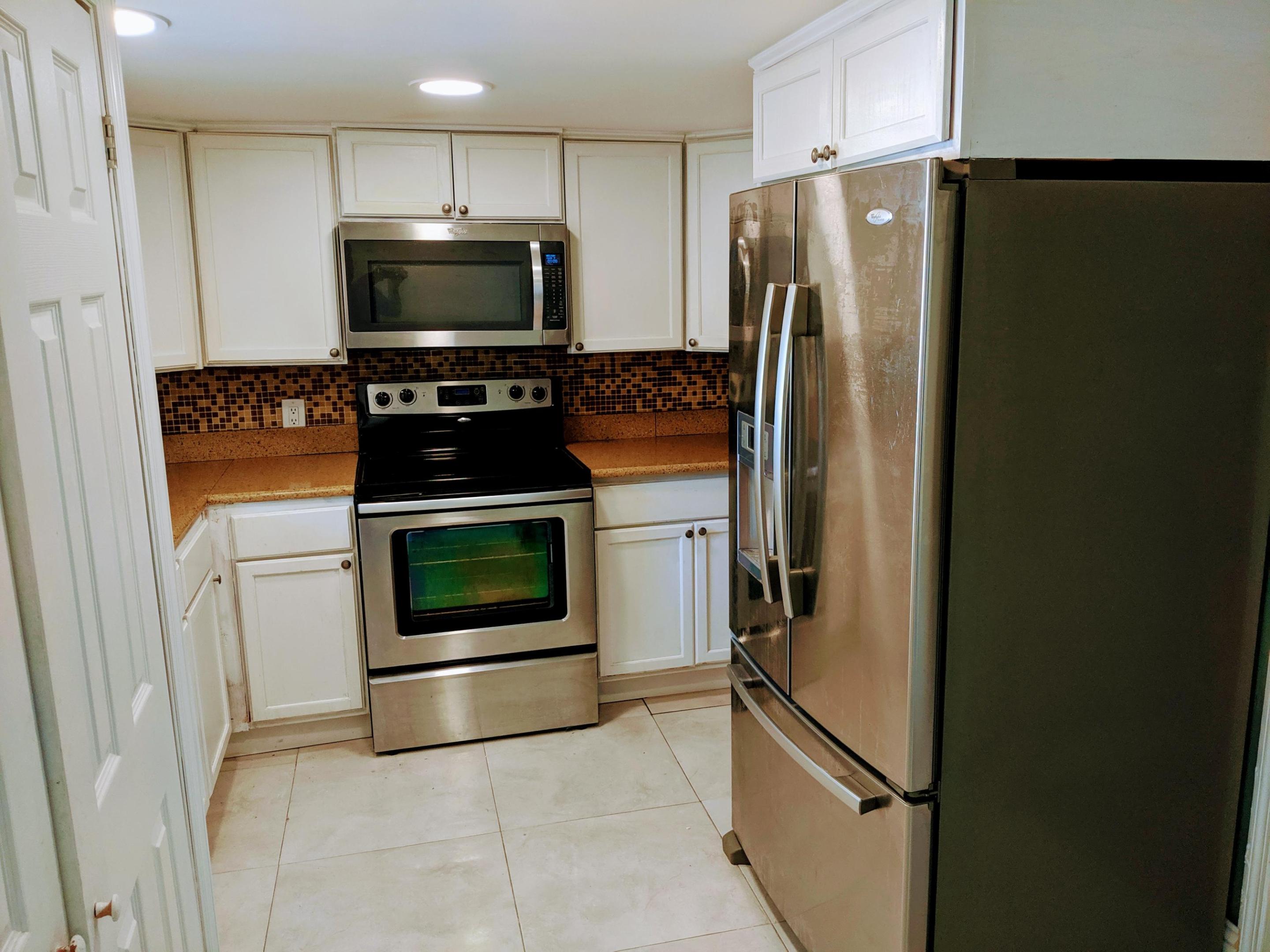 ROYAL PALM ESTATES 4 - Residential Lease