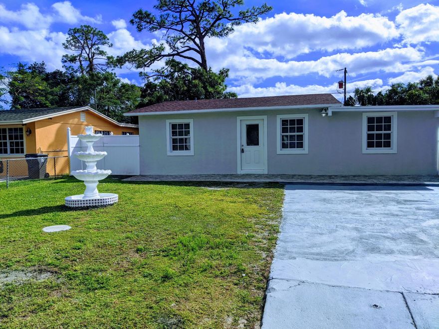 Move-in ready 4 bedroom and 2 bathroom single family home in a nice quiet street. Plenty of parking spaces in the driveway. Kitchen has stone countertops with stainless steel appliances. Fenced in backyard for privacy. Enough backyard space for BBQ and seating. Minutes to I-95 or the Turnpike, Southern Blvd., Jog Rd., or Haverhill Rd. No HOA. Call to make an appointment.