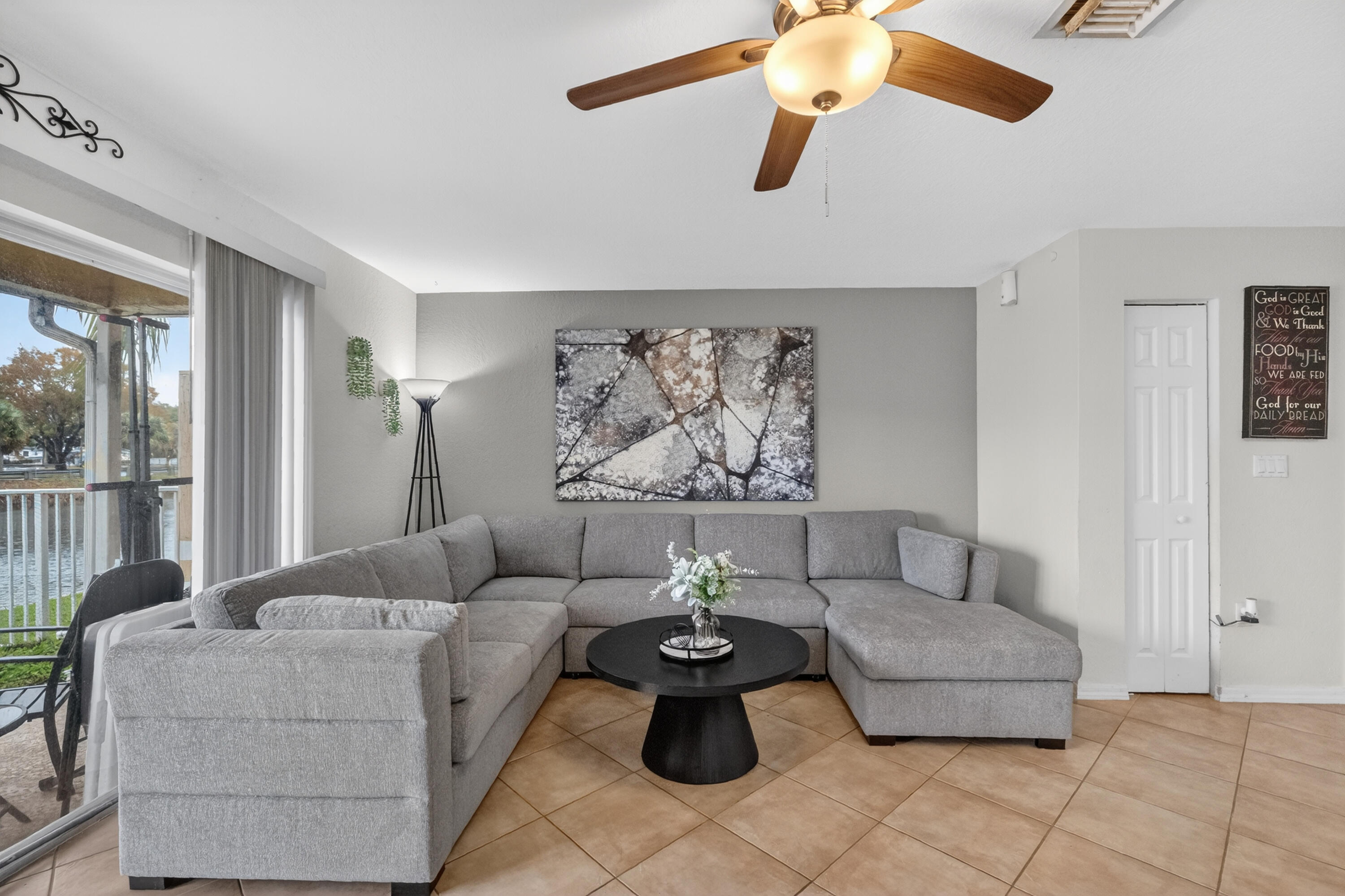 HAMPTON HILLS - Residential