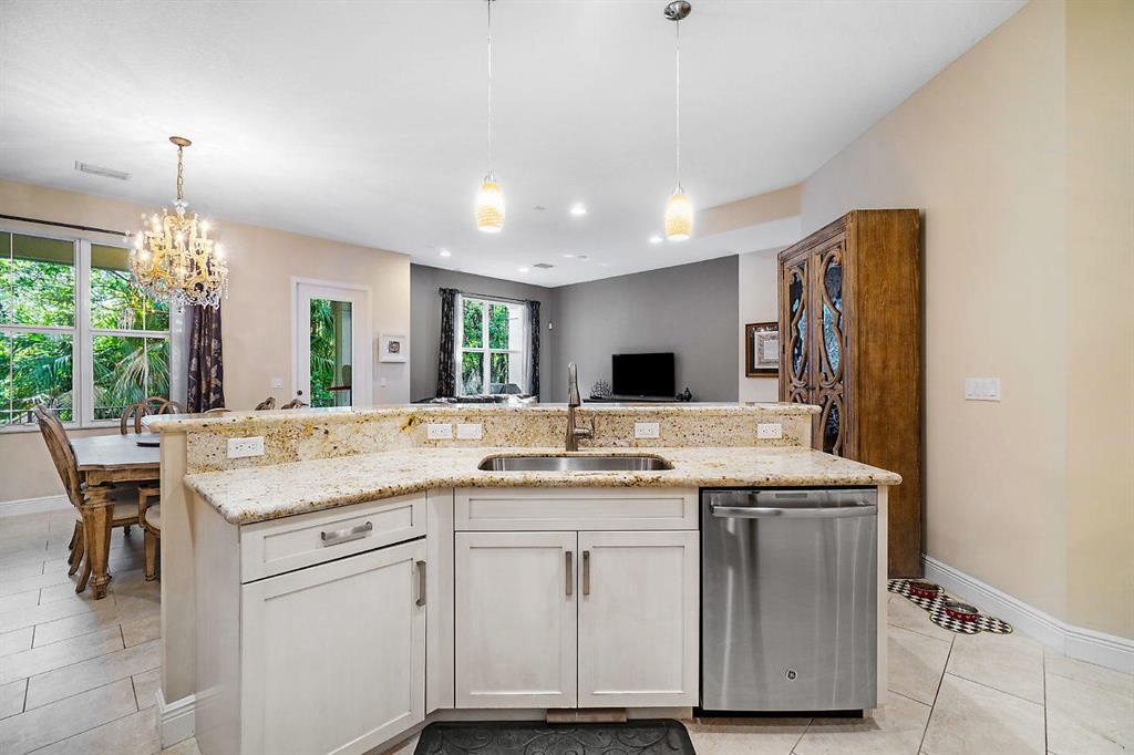 HAMPTON CAY - Residential