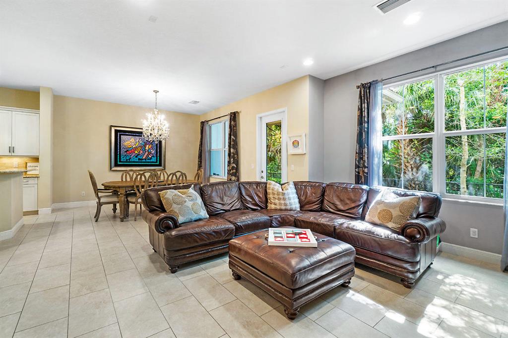 HAMPTON CAY - Residential