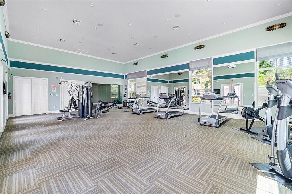 HAMPTON CAY - Residential