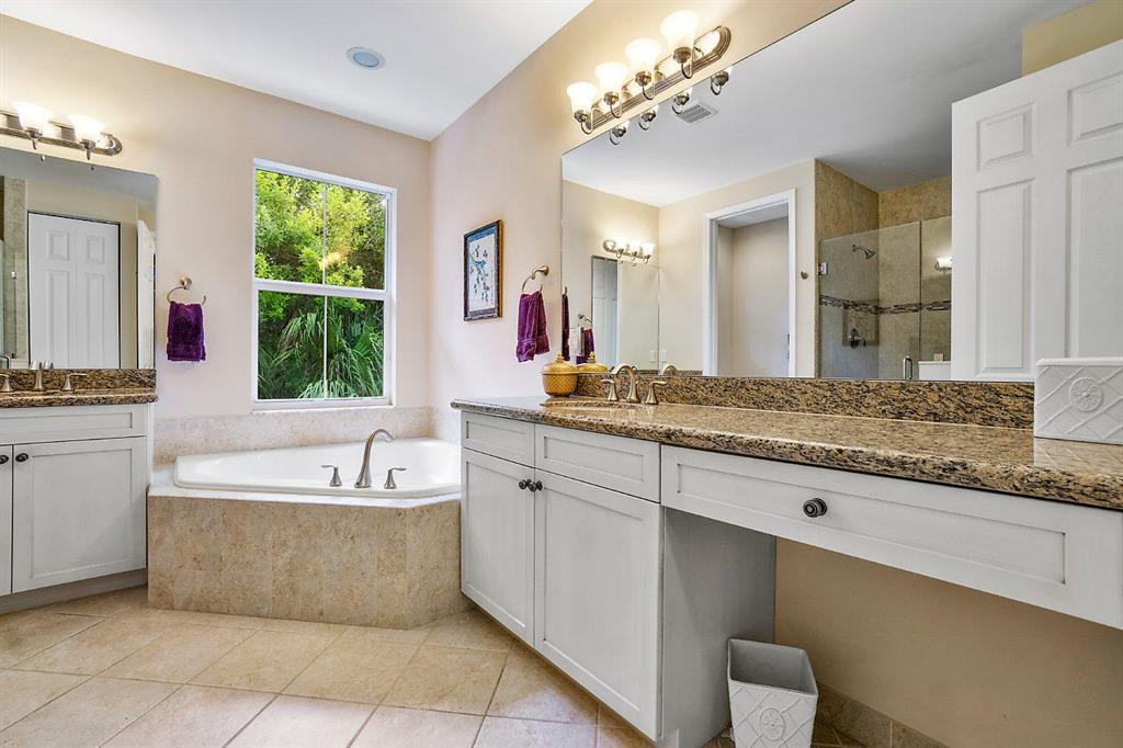 HAMPTON CAY - Residential