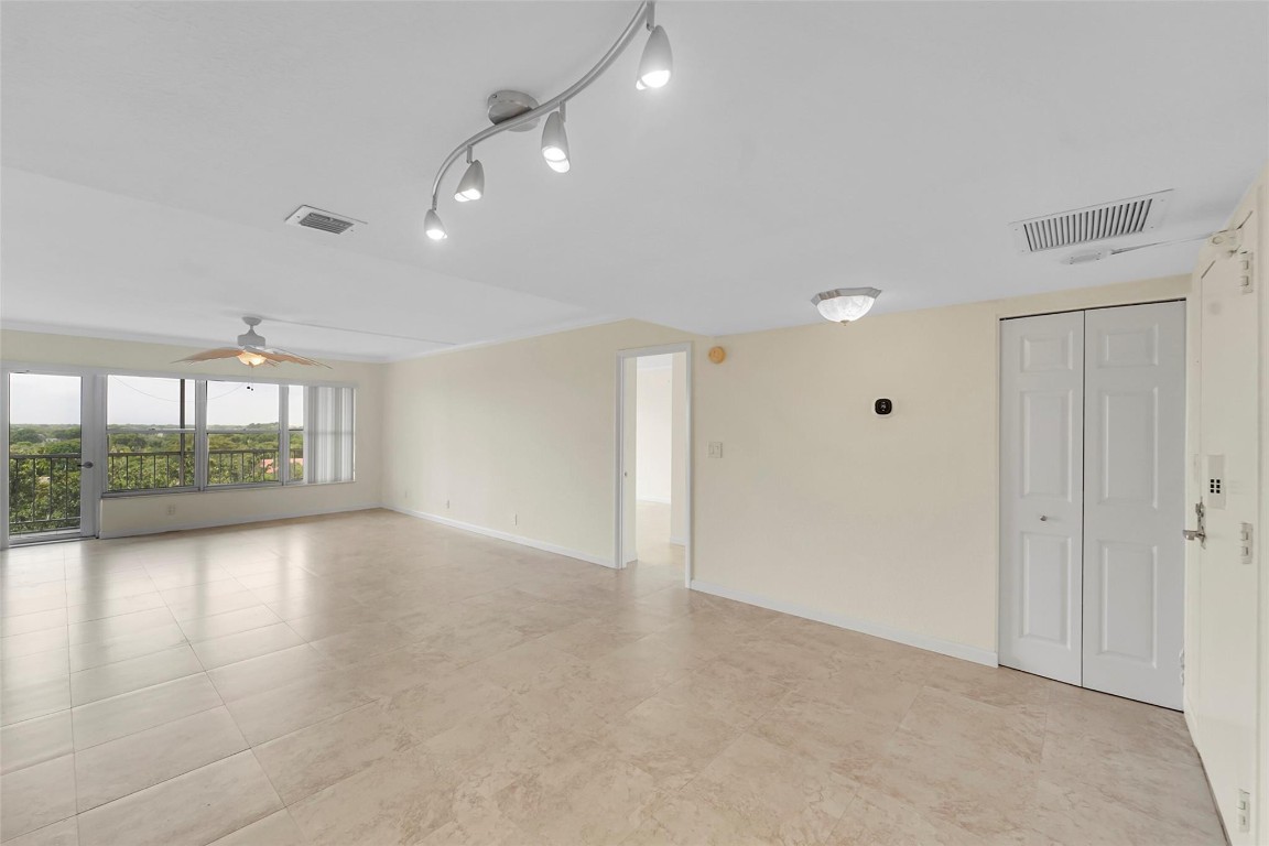 COUNTRY CLUB TOWERS OF CO - Residential