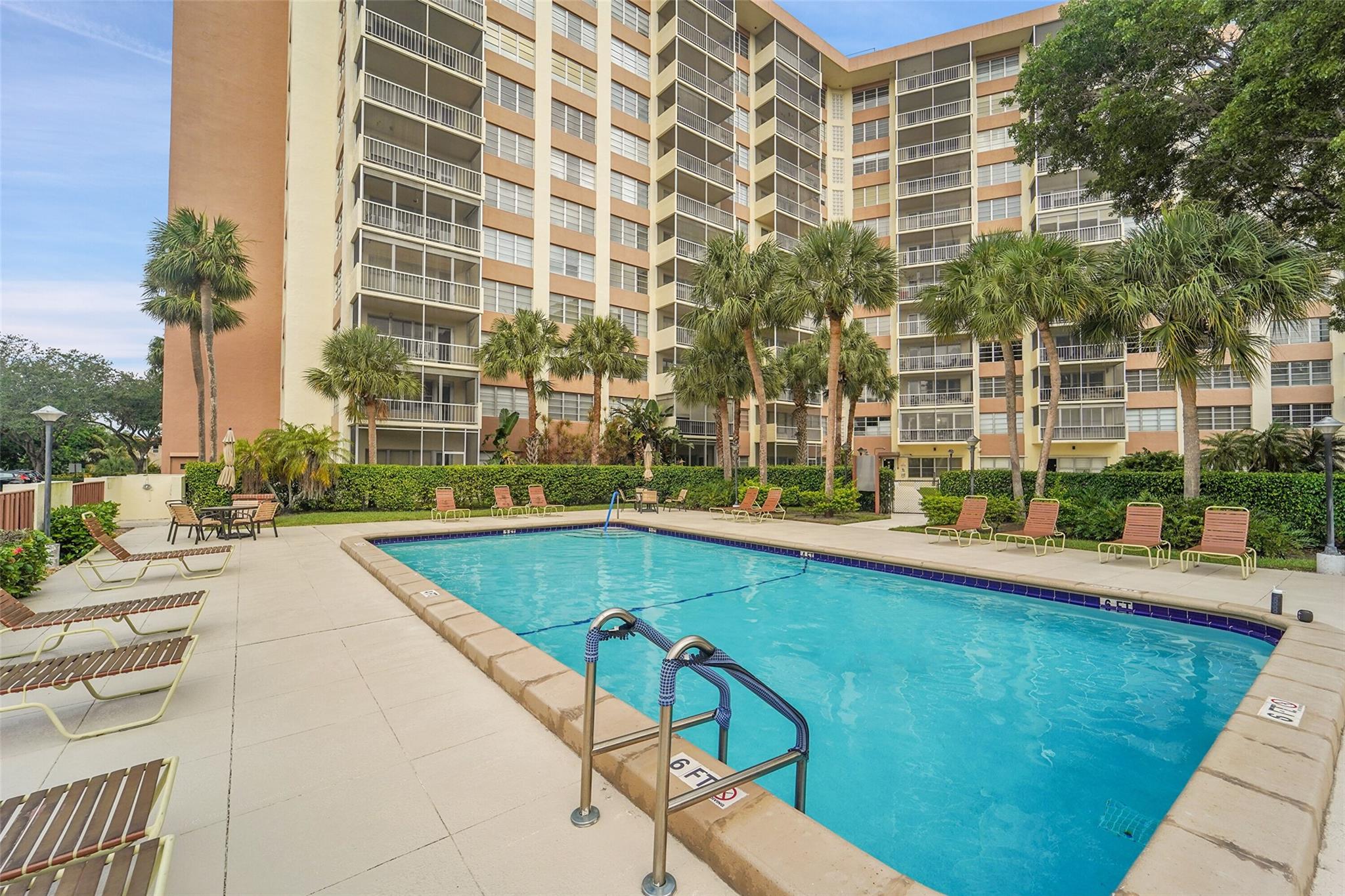COUNTRY CLUB TOWERS OF CO - Residential
