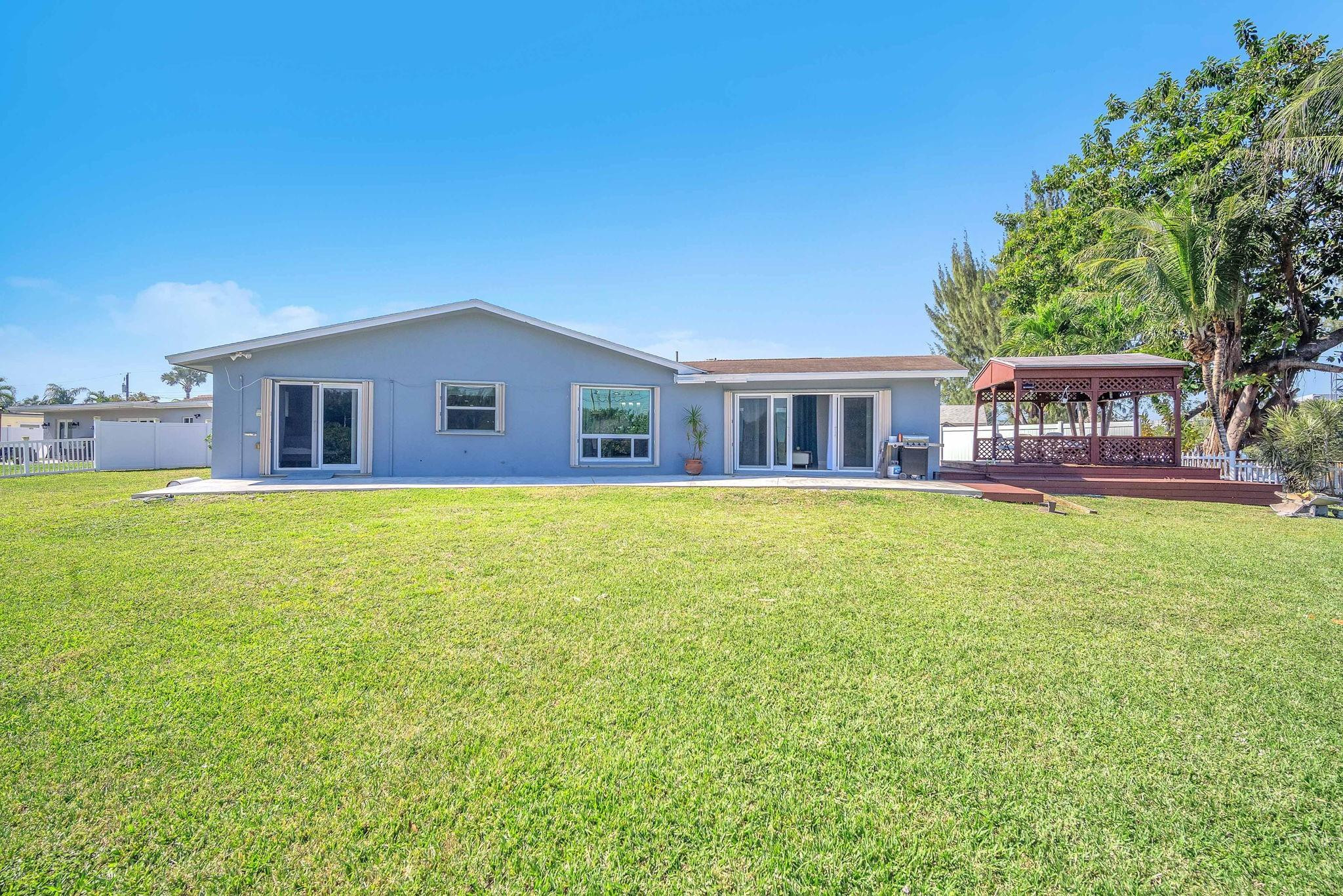 DAVIS ISLES SEC 5 - Residential Lease