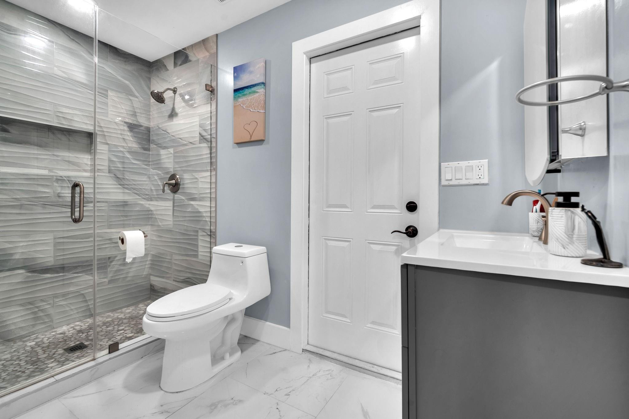 DAVIS ISLES SEC 5 - Residential Lease