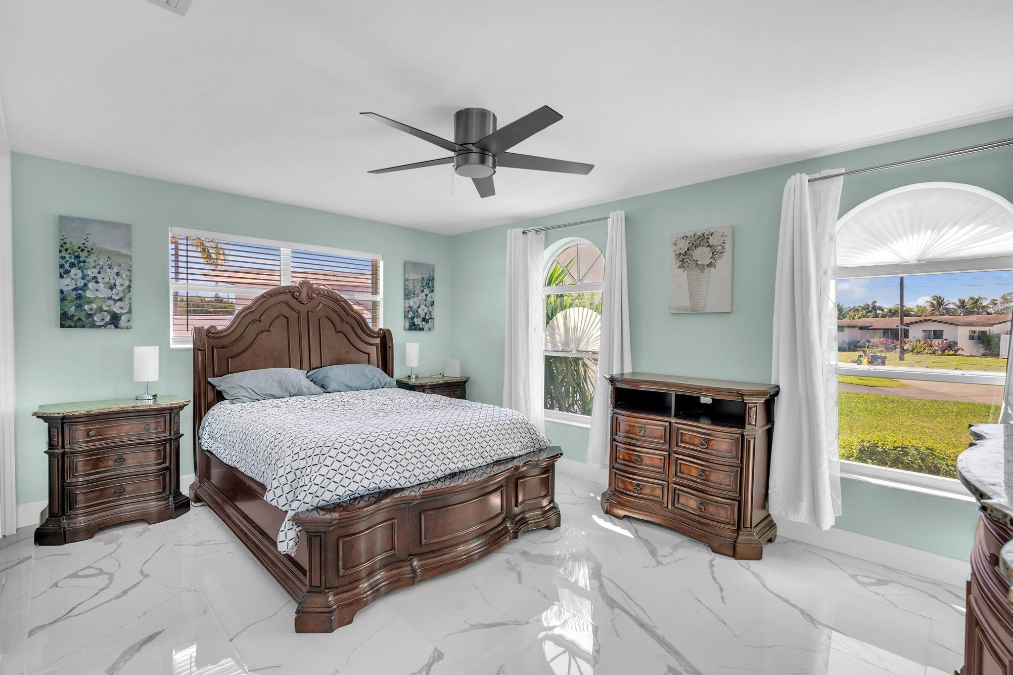 DAVIS ISLES SEC 5 - Residential Lease