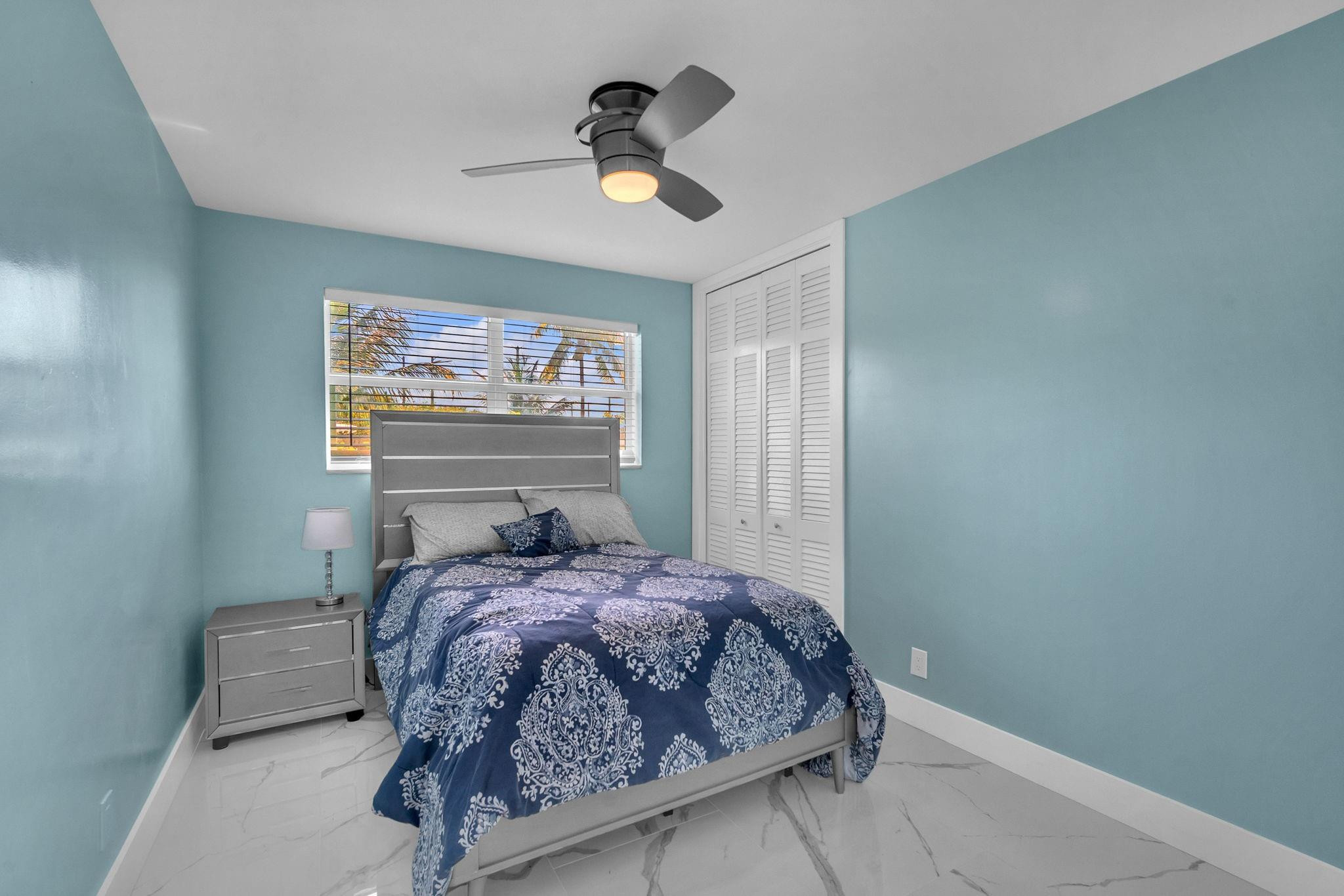 DAVIS ISLES SEC 5 - Residential Lease