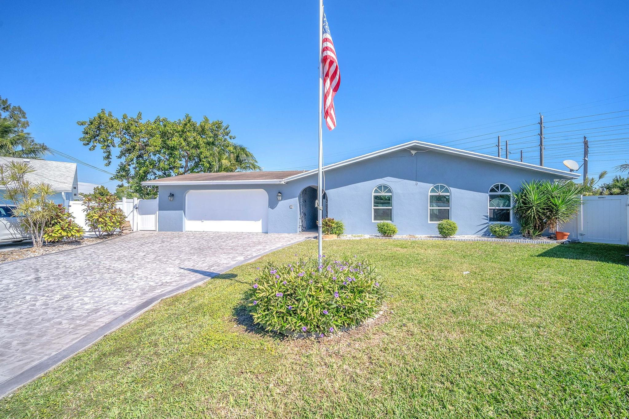 DAVIS ISLES SEC 5 - Residential Lease