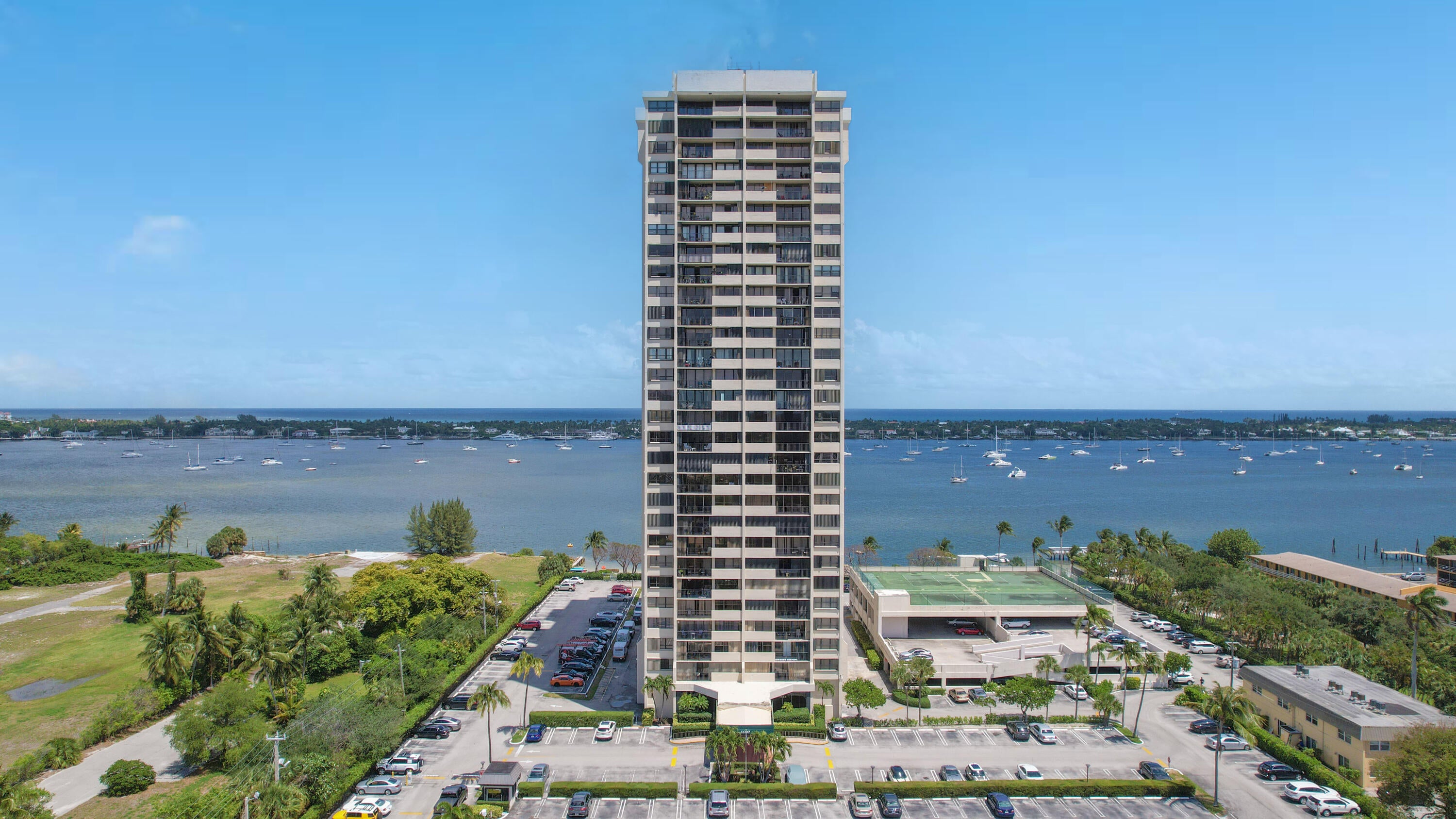 5600 N Flagler Drive 2701, West Palm Beach FL 33407