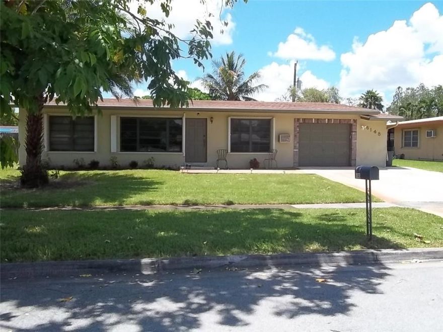 Fabulous 4bd/2bth w/4th bedroom being used as an office, 1 car garage. This home features a split bedroom floor plan, master bedroom suite, spacious dbl living room, separate dining area, large screened patio. Home has hurricane protection & tankless water heater.Following has been updated/replaced in the past 2 years, Electric panel 2017, Roof 2017,  Central A/C 2018, Kitchen & Appliances 2018, Water softener 2017, Washer/Dryer 2017 Fabulous 4bd/2bth w/4th bedroom being used as an office, 1 car garage. This home features a split bedroom floor plan, master bedroom suite, spacious dbl living room, separate dining area, large screen patio. Home has hurricane protection & tankless water heater.Following has been updated/replaced in the past 2 years, Electric panel 2017, Roof 2017,  Central A/C 2018, Kitchen & appliances 2018, water softener 2017, washer/dryer 2017