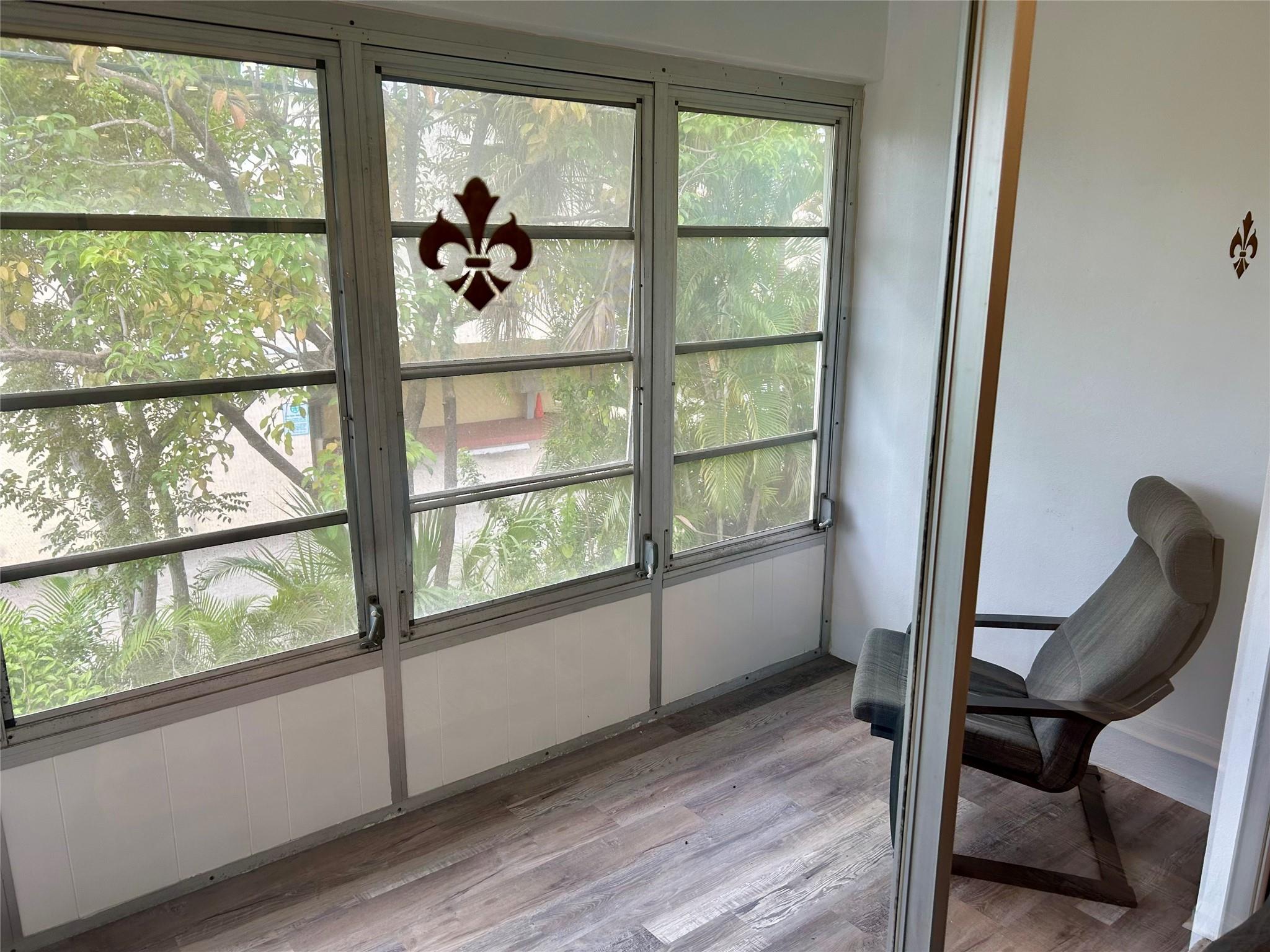 Imperial Point Colonnades - Residential Lease