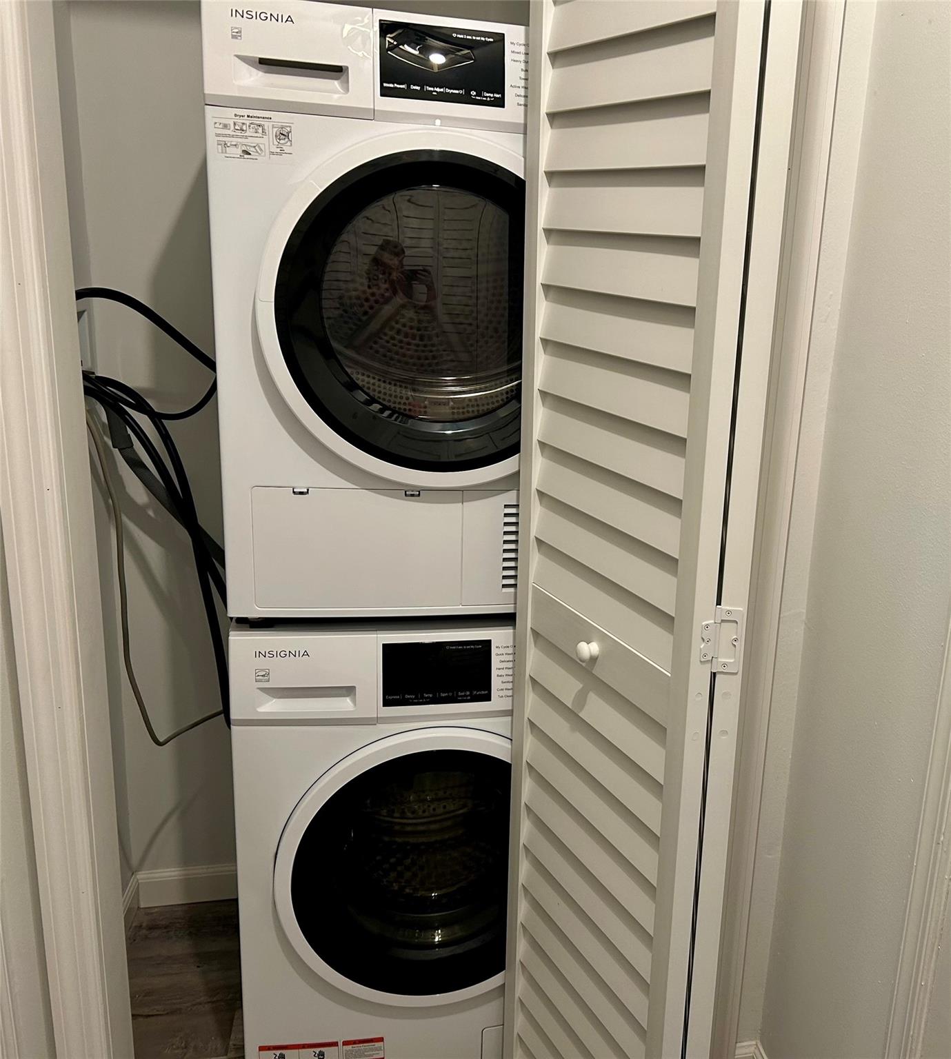 Imperial Point Colonnades - Residential Lease