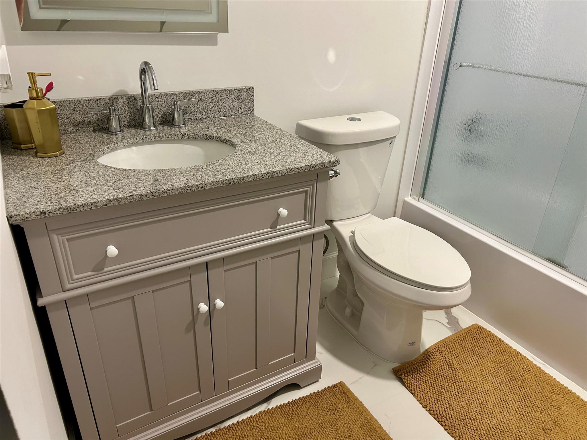 Imperial Point Colonnades - Residential Lease