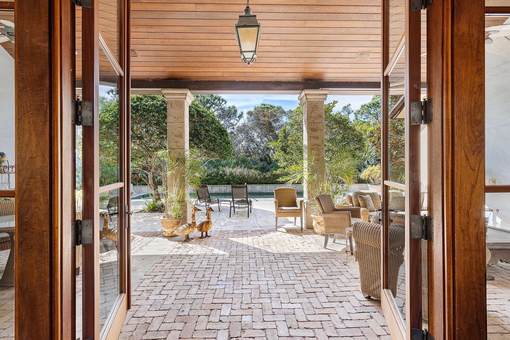 LOBLOLLY PINES - Residential