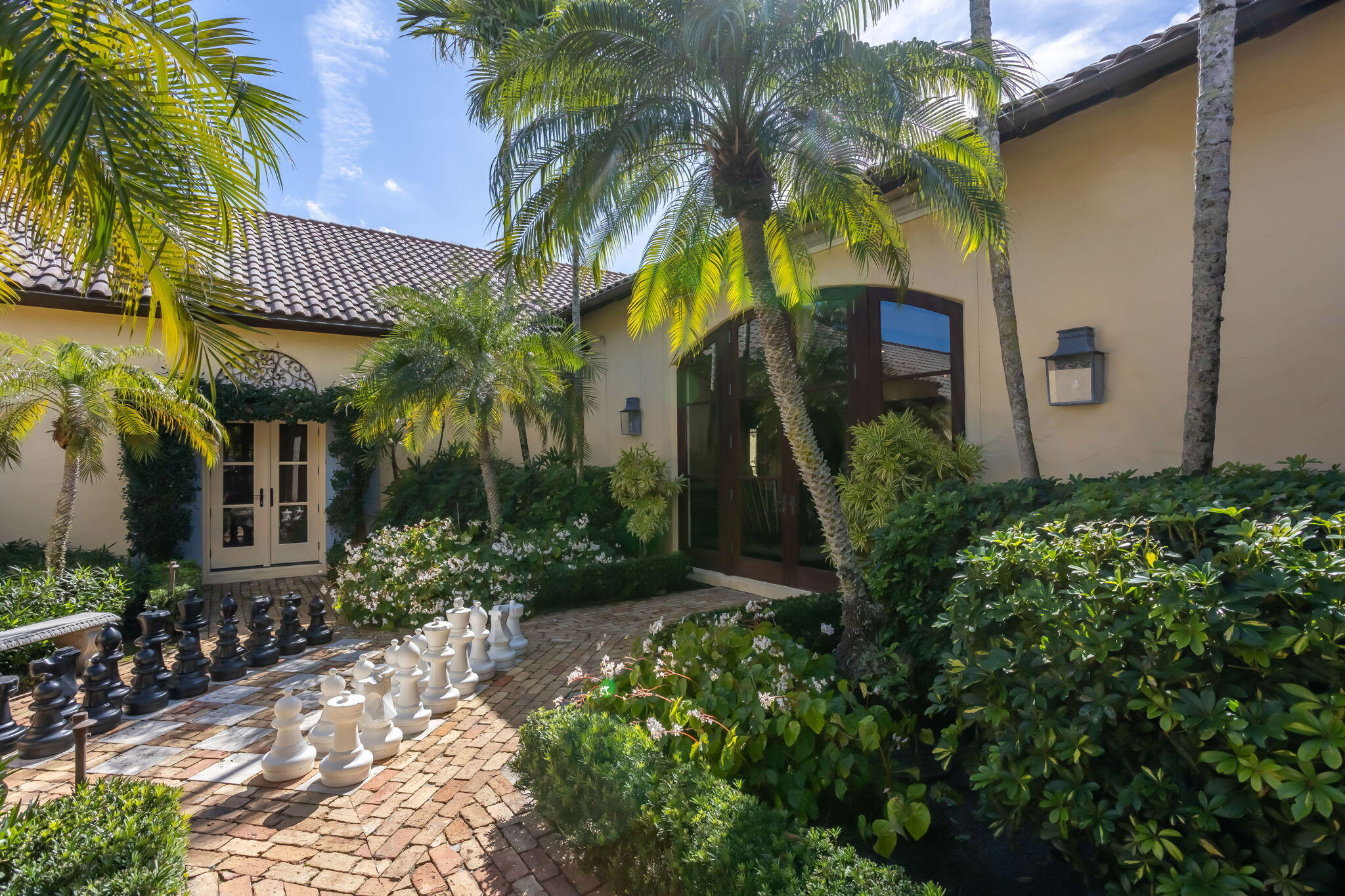 LOBLOLLY PINES - Residential