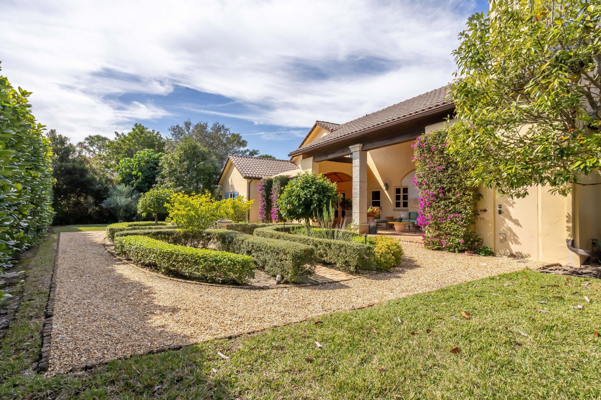 LOBLOLLY PINES - Residential