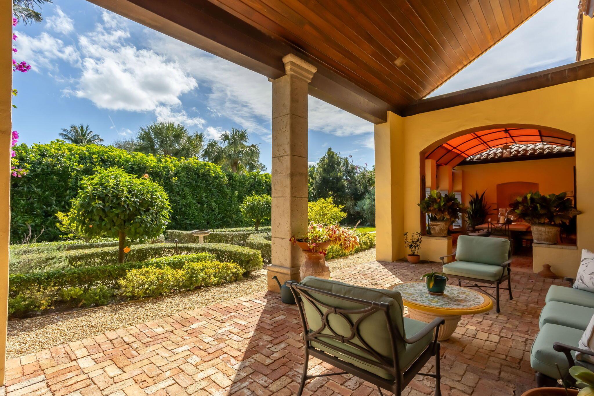 LOBLOLLY PINES - Residential