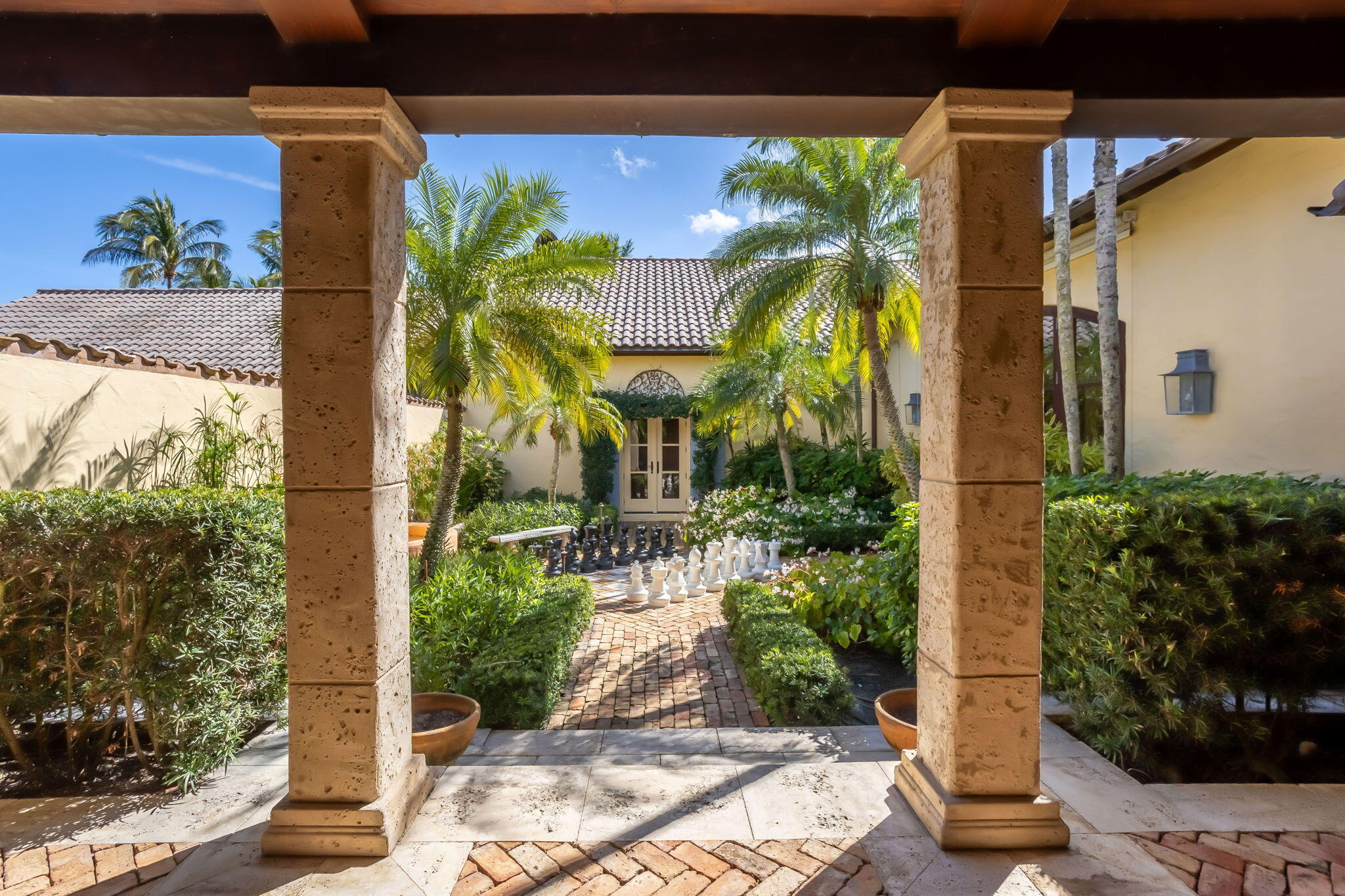 LOBLOLLY PINES - Residential