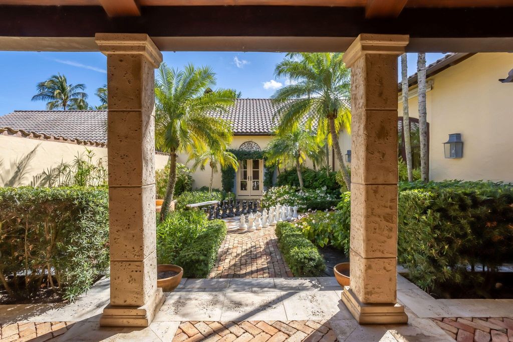 Photo of 6868 SE Morning Dove Way, Hobe Sound, FL 33455 (MLS # R11069569)